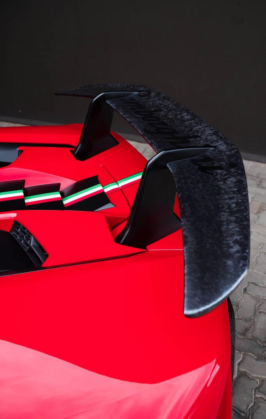 Детали экстерьера Lamborghini Huracan Performante by RACE! 2018 года  (фото 8 из 37)